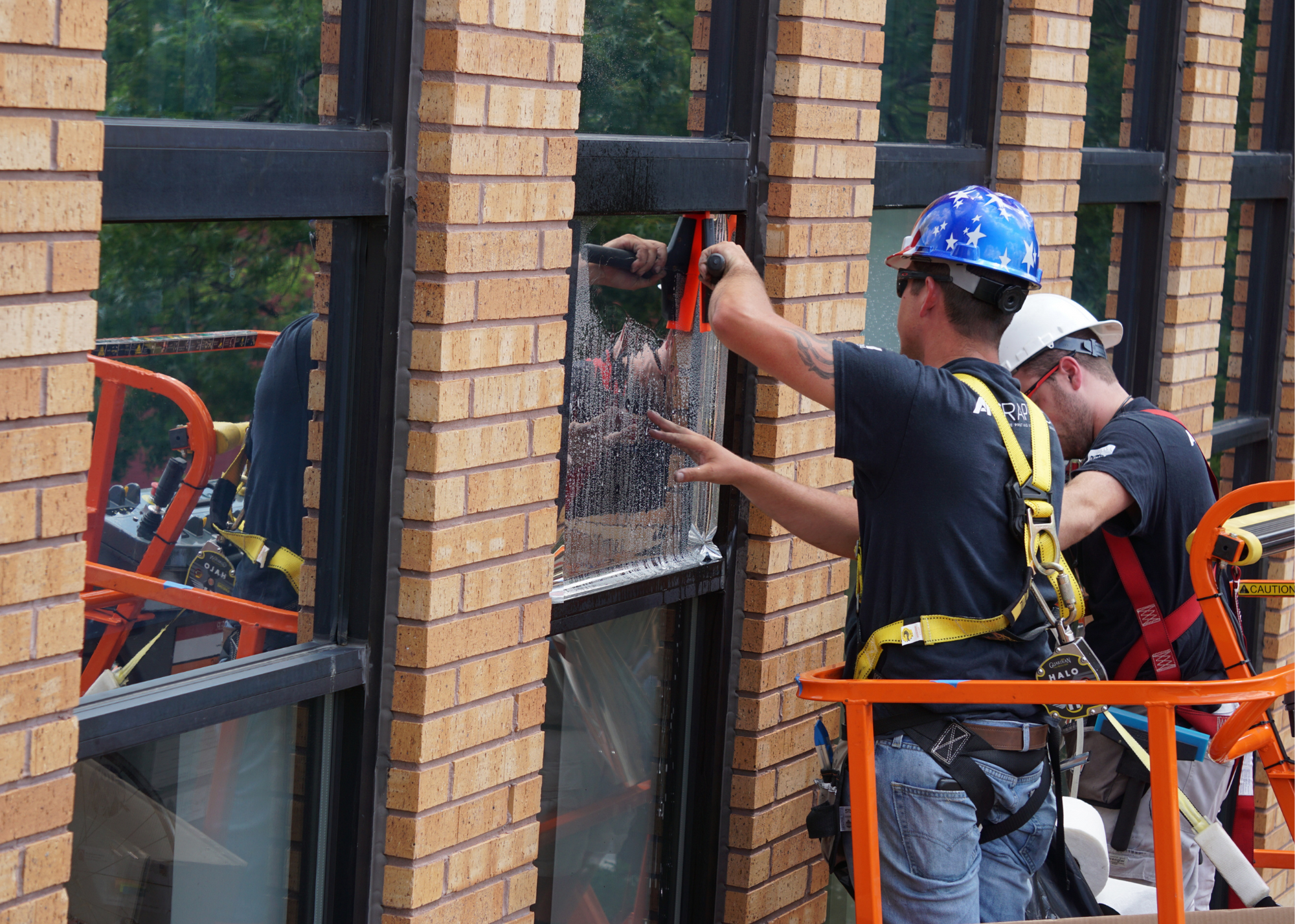 installing-new-window-tint-on-exterior-of-windows-for-commercial-business